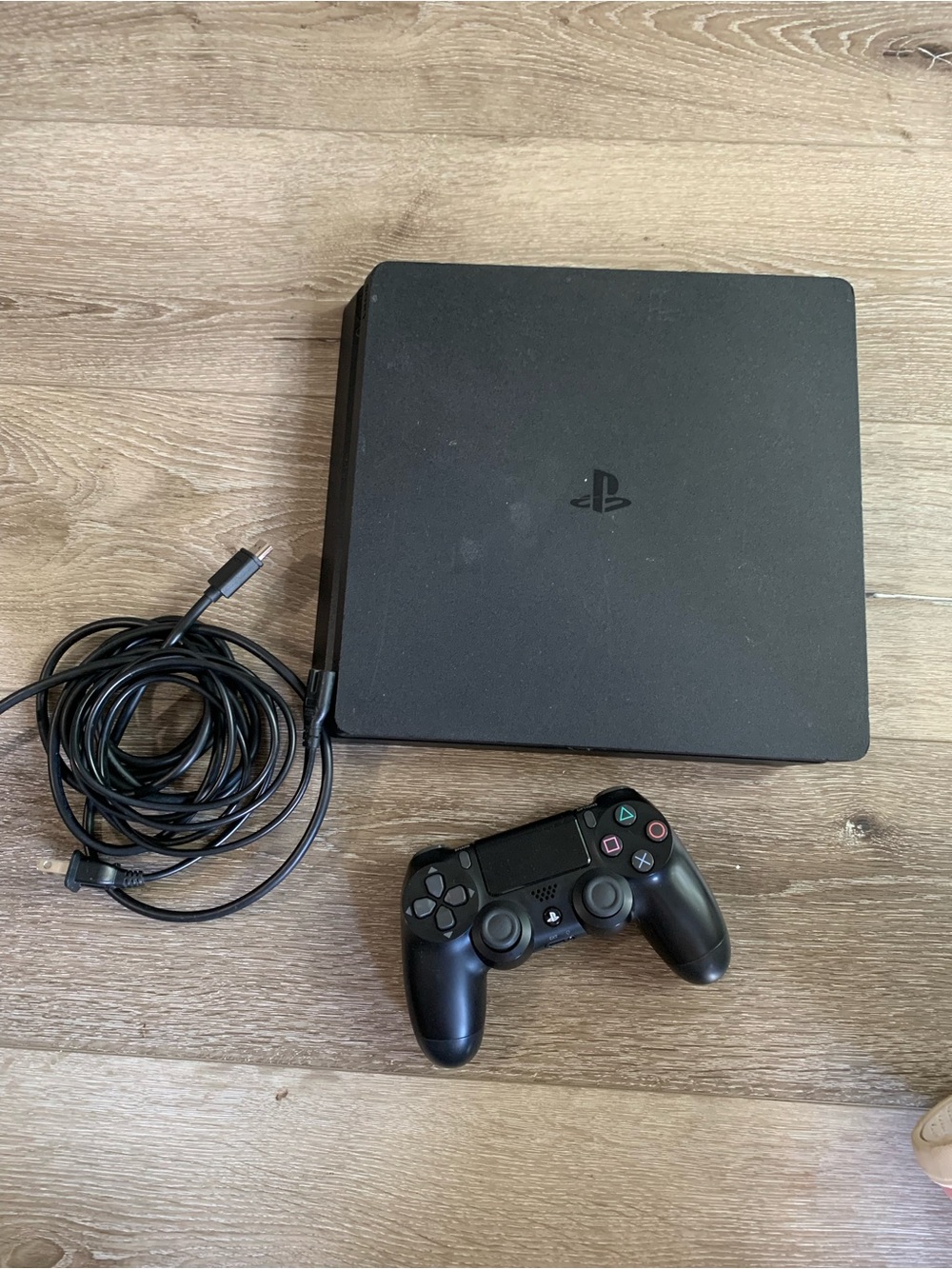 Sony Playstation 4 Slim 500GB Game Console Black (GO1069932)